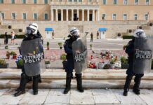 Η Λαϊκή Ενότητα – Ανυπότακτη Αριστερά στηρίζει τη συγκέντρωση ενάντια στην τροπολογία της κυβέρνησης για την απαγόρευση των συναθροίσεων πλησίον του μνημείου του άγνωστου στρατιώτη
