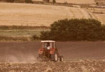 Η κυβέρνηση τιμωρεί ξανά τους πραγματικούς αγρότες για το σκάνδαλο που η ίδια δημιούργησε